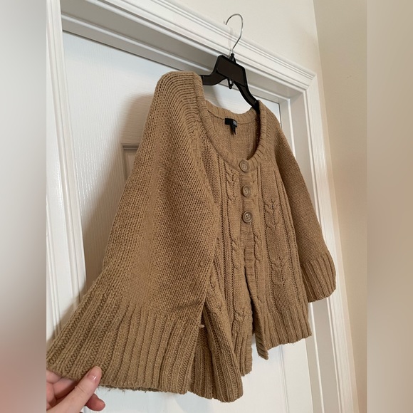 ANA cropped sleeve cropped sweater size XLarge in camel tan with 3 buttons - Picture 2 of 6